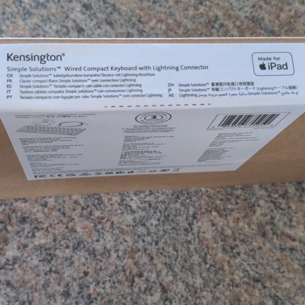 Kensington Simple Solutions Wired Compact iPad Keyboard Lightning Connec…